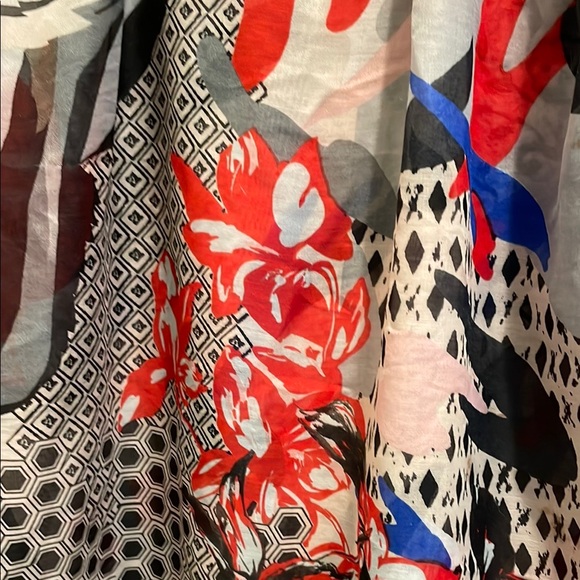 Multicolor Patterned Scarf - Picture 3 of 3